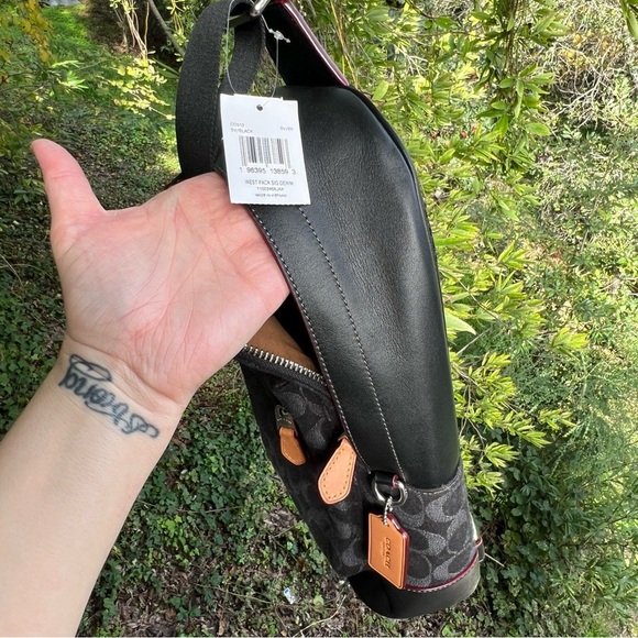 COACH Belt Bag/Crossbody in Signature Denim  C0913 AUTHENTIC - Picture 4 of 12